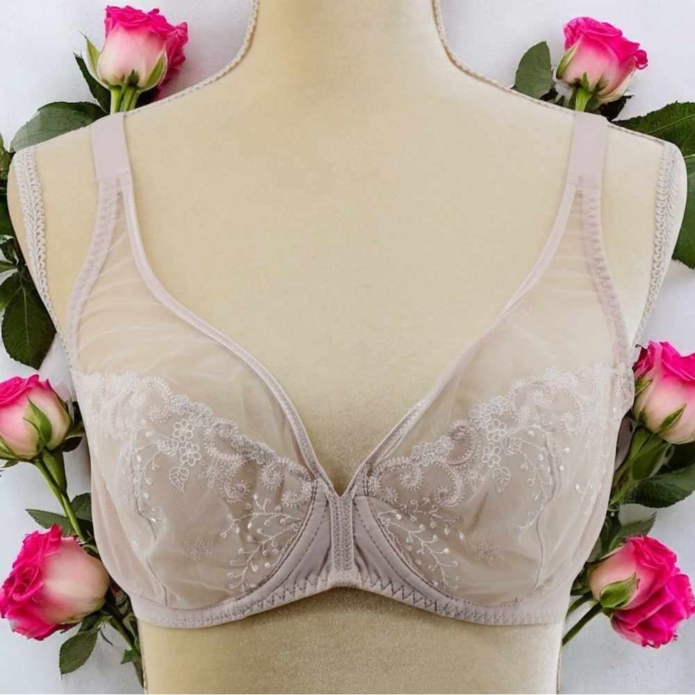 Simone Perele Light Pink Floral Embroidered Full Coverage Underwire Bra Size 38C